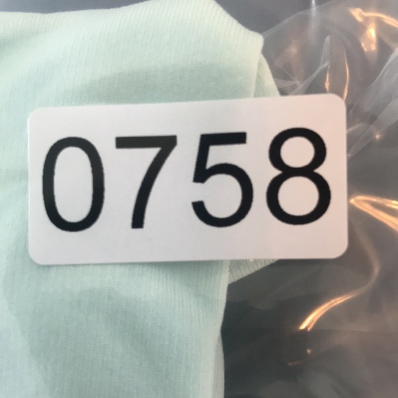 Under Armour Pullover Top Womens Medium Mint Green Half Zip Running Athletic - Picture 10 of 10